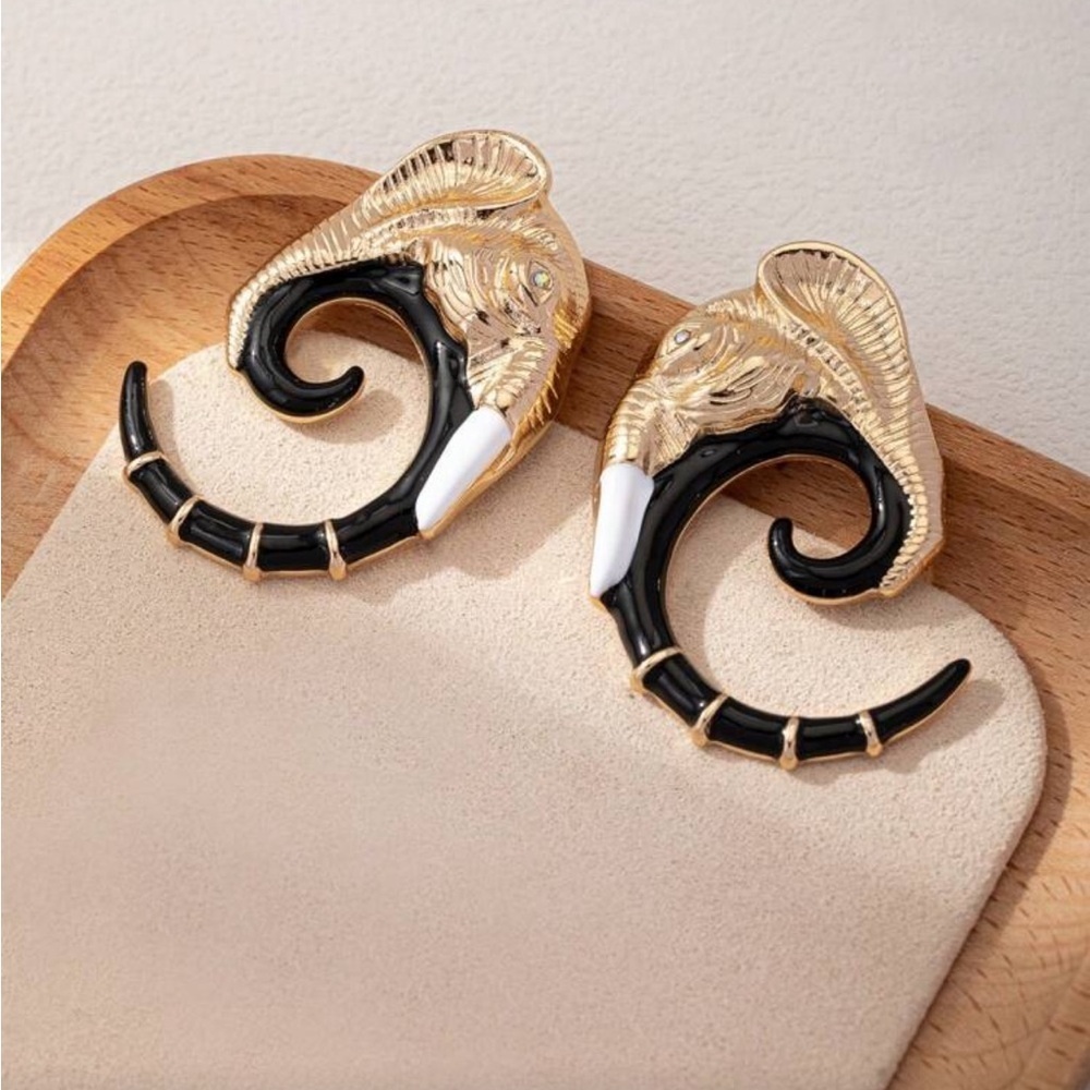Sculptural Elephant Gold Onyx Earrings